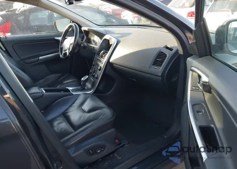 2013 Volvo Xc60 3.2 Premier z USA, uszkodzony, nr VIN YV4940DL0D2445717